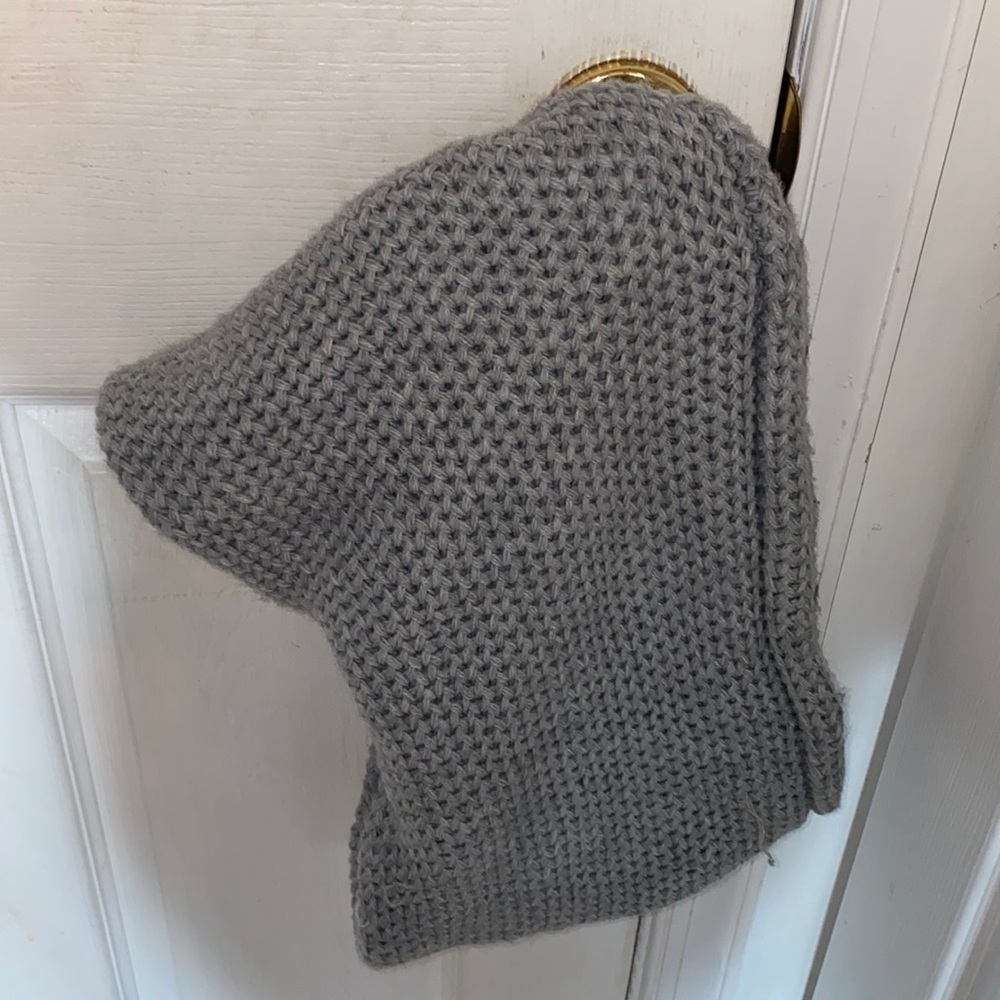 Gray scarf